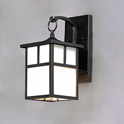 Coldwater 1-Light Outdoor Wall Lantern