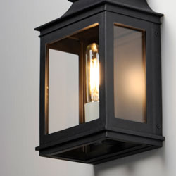 Savannah VX Small Outdoor Sconce